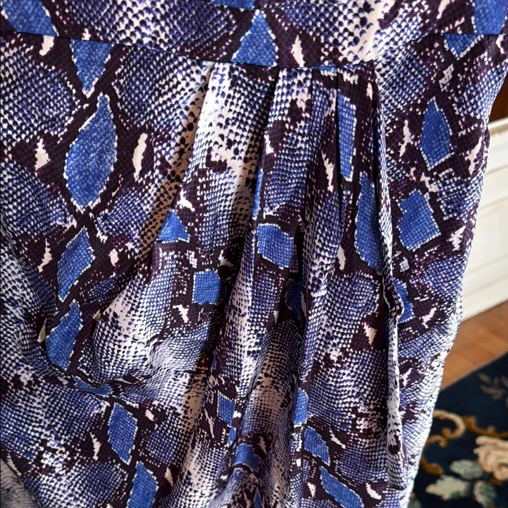 Elegant Blue snakeskin  Patterned‎ Dress- never worn. Perfect condition